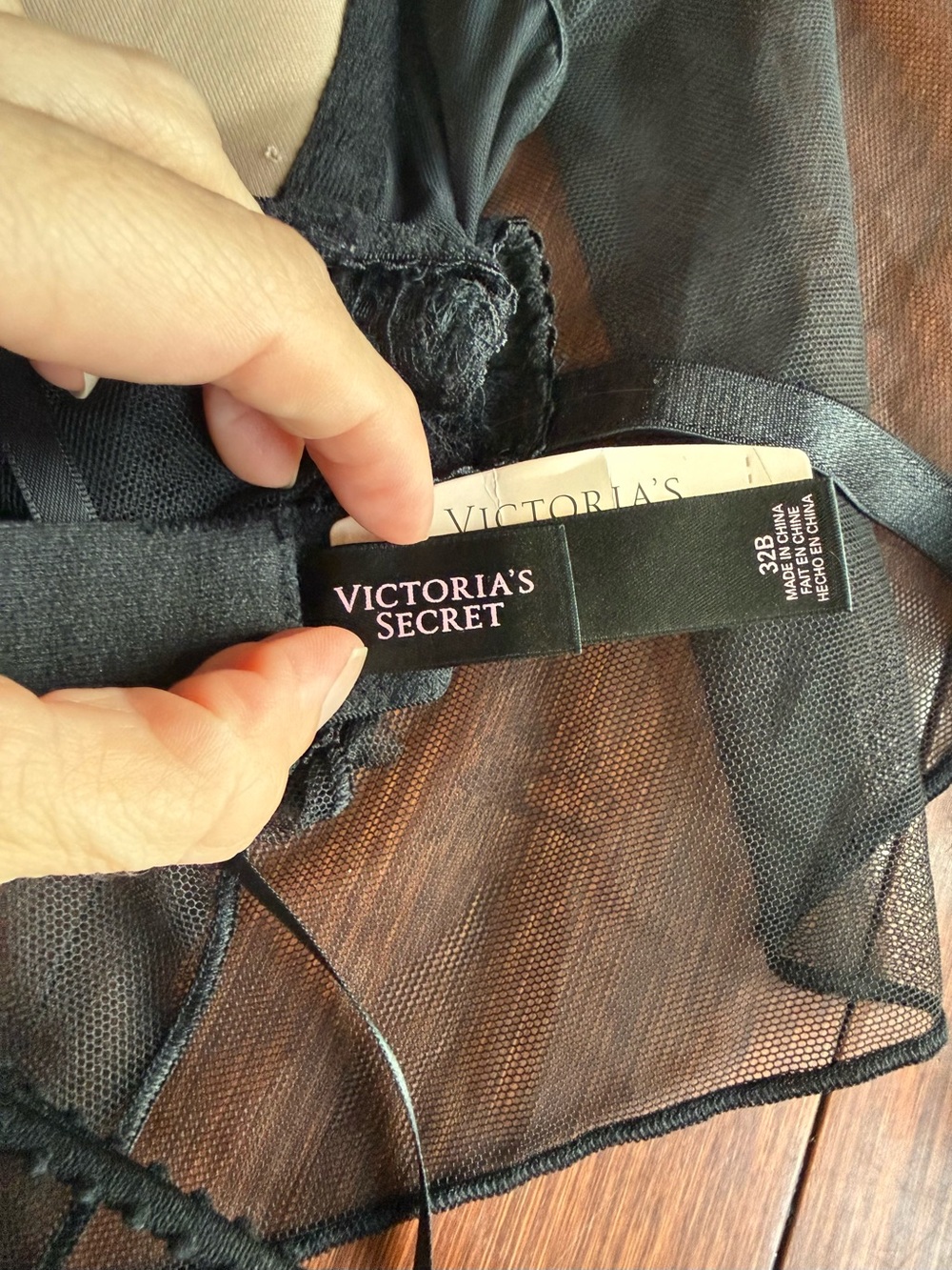 Victoria’s Secret Black Lace Sheer Babydoll Gold Charm Lingerie - 32B - Picture 7 of 10